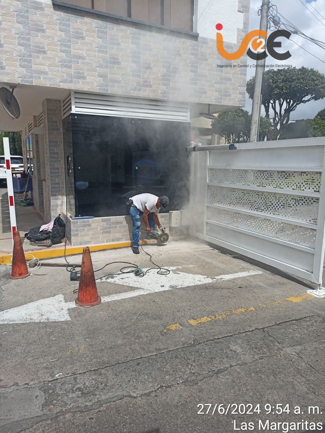 Acceso vehicular de Las Margaritas, vista 1