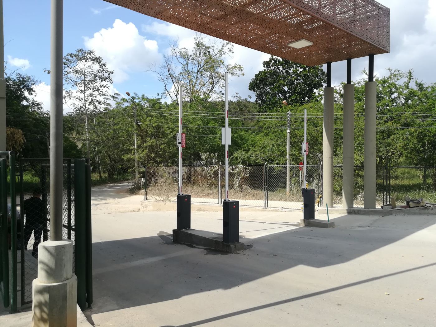 Talanqueras del Parque Industrial Zimura, vista 1