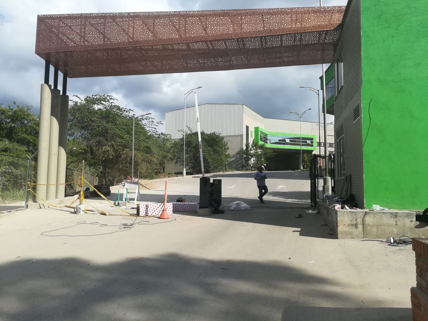 Talanqueras del Parque Industrial Zimura, vista 3