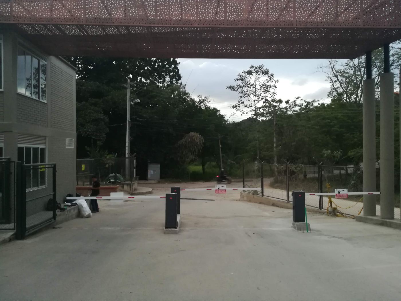 Talanqueras del Parque Industrial Zimura, vista 6